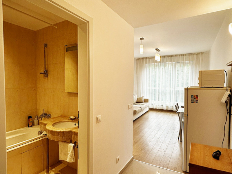 Apartament mobilat cu o cameră în complexul St. Georgi Palace