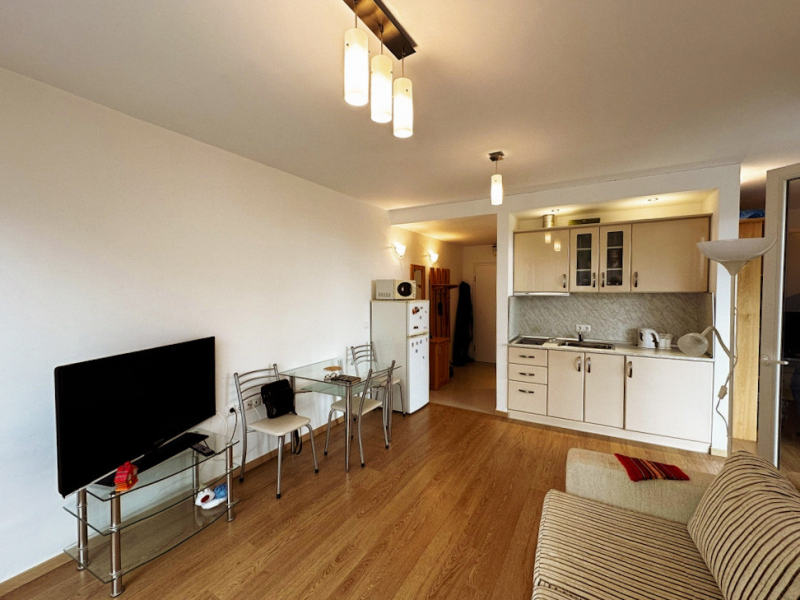 Apartament mobilat cu o cameră în complexul St. Georgi Palace