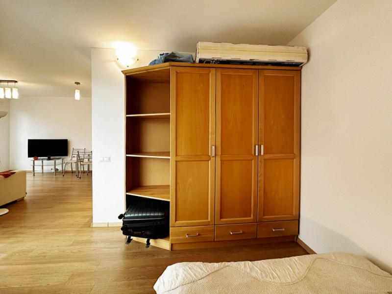 Apartament mobilat cu o cameră în complexul St. Georgi Palace