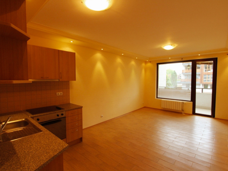 Apartament spațios cu două camere în Parklands