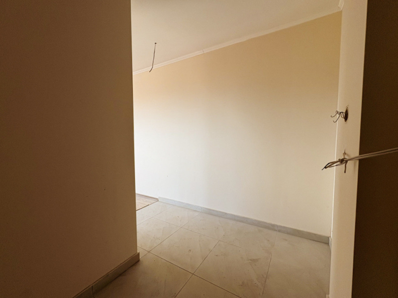 Apartament spațios cu două camere și terasă mare