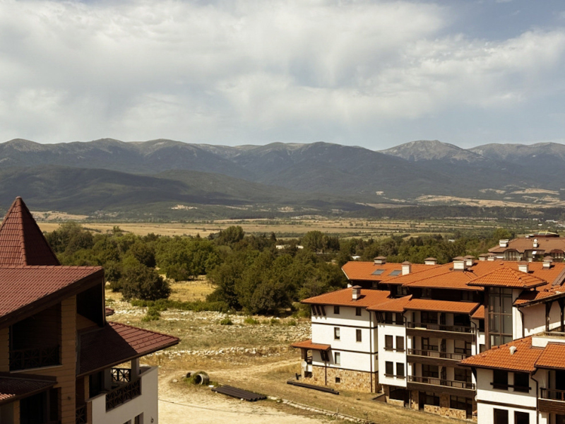 Apartament spațios cu două camere și terasă mare