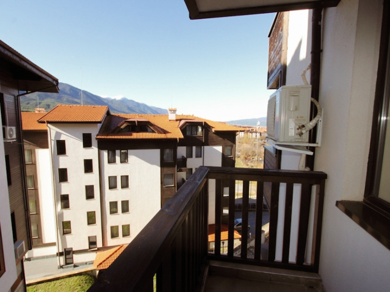 Apartament mobilat cu un dormitor în complexul Royal Park
