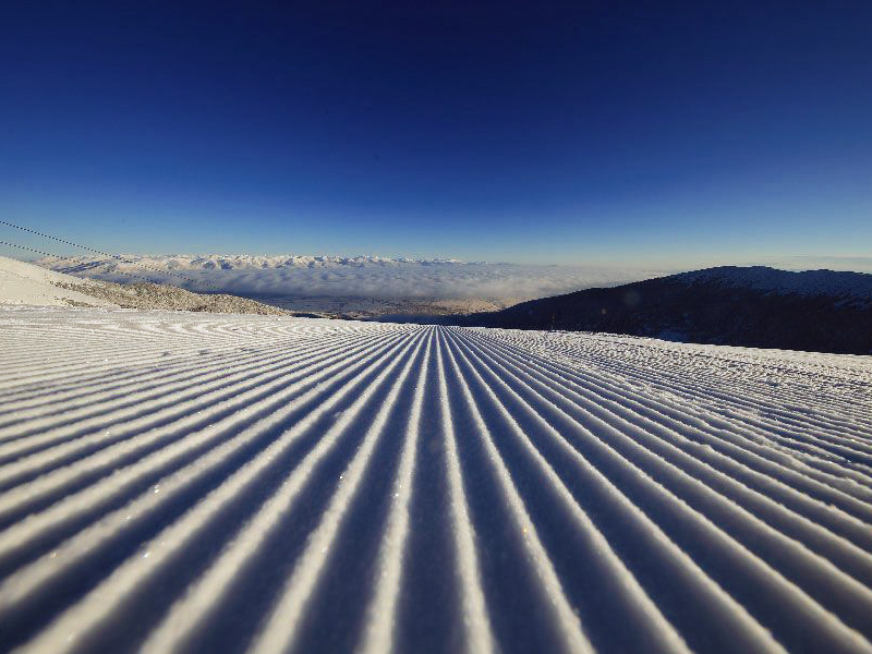 Proiect nou de la dezvoltator – Apartament modern cu o cameră, la 600 m de telecabină, Bansko (finalizare 2027)