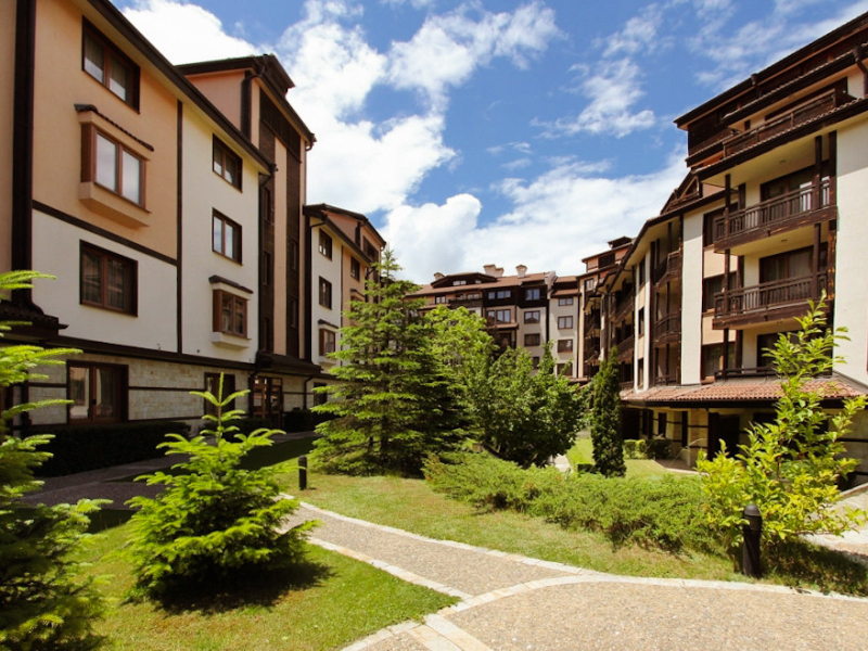 Apartament mobilat cu două camere în complexul Downtown