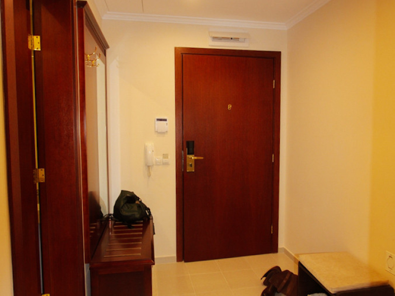 Apartament mobilat cu două camere în complexul Downtown