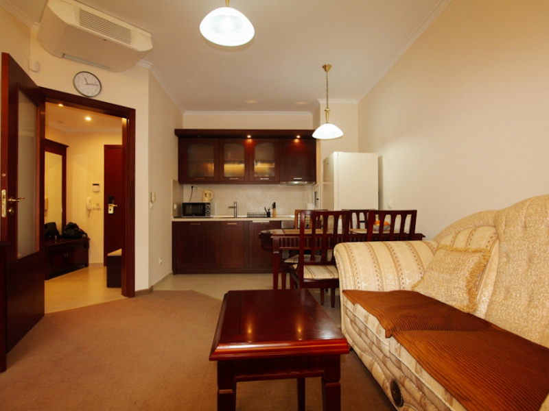 Apartament mobilat cu două camere în complexul Downtown