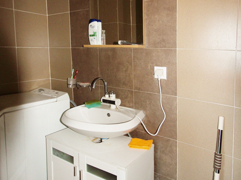 Apartament tip duplex cu două camere, două băi și vedere spre Munții Pirin