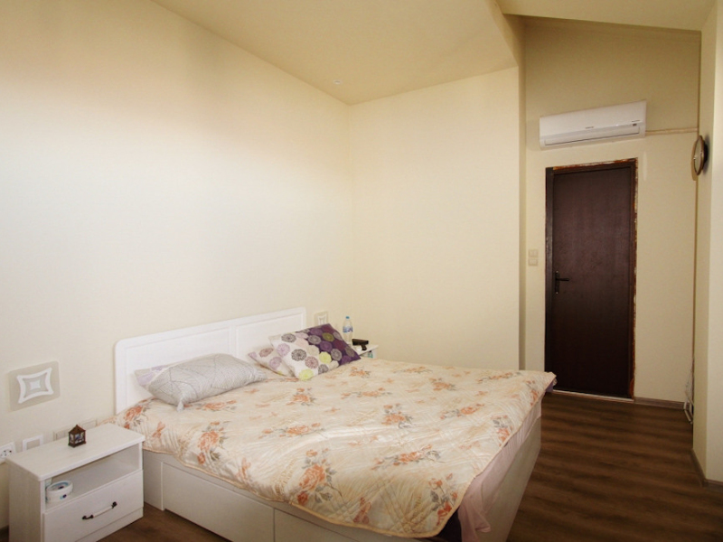 Apartament tip duplex cu două camere, două băi și vedere spre Munții Pirin
