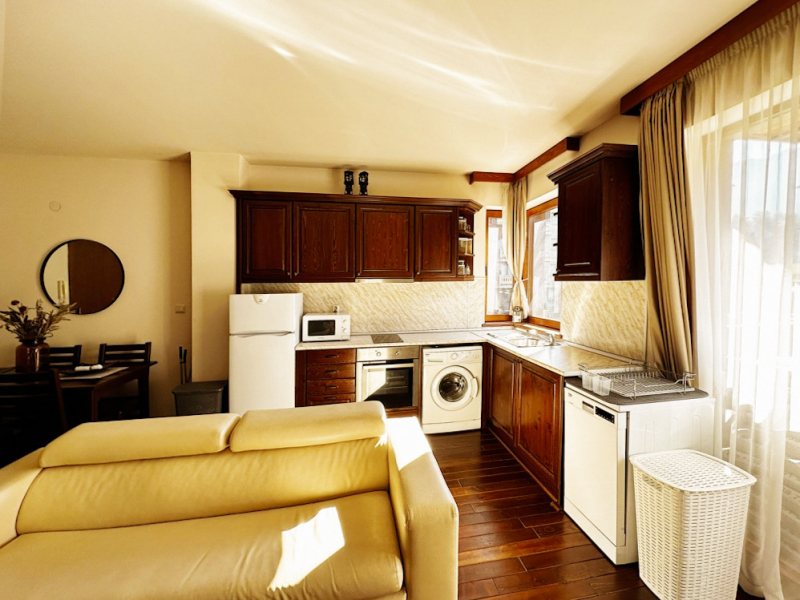 Apartament complet mobilat cu o cameră în complexul de golf Pirin Golf & Country Club