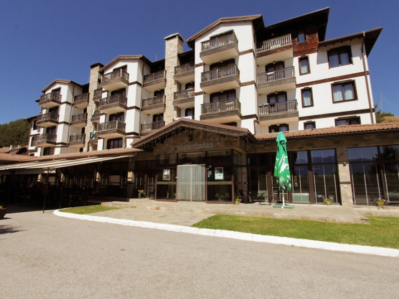 Apartament cochet cu o cameră și două balcoane în complexul Tri Hory