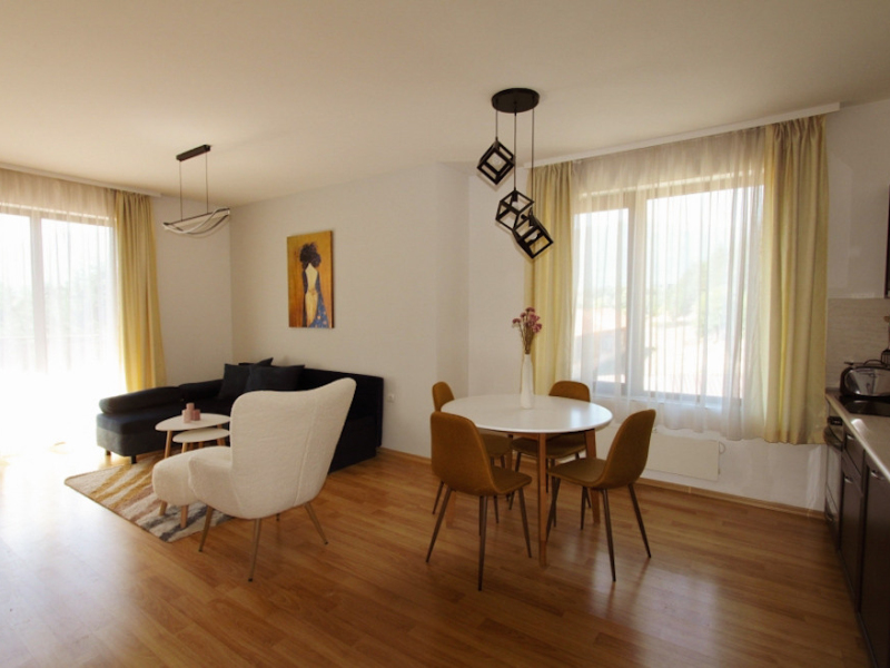 Apartament cochet cu o cameră și două balcoane în complexul Tri Hory