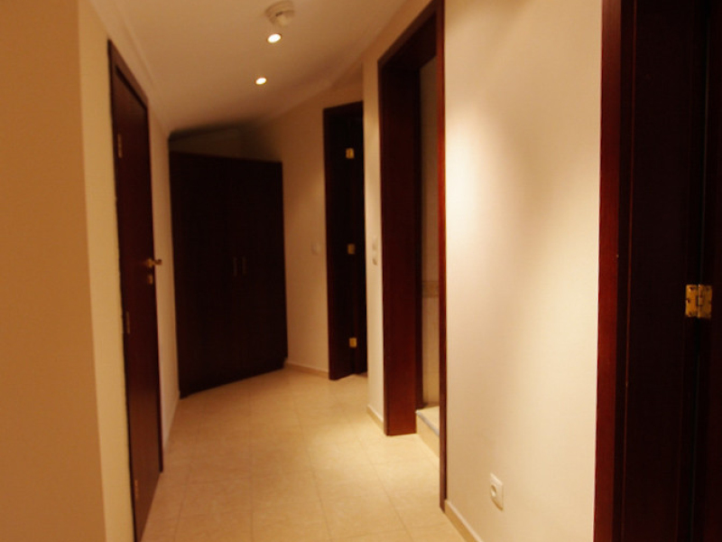 Duplex mobilat cu două dormitoare și două băi în complexul Downtown