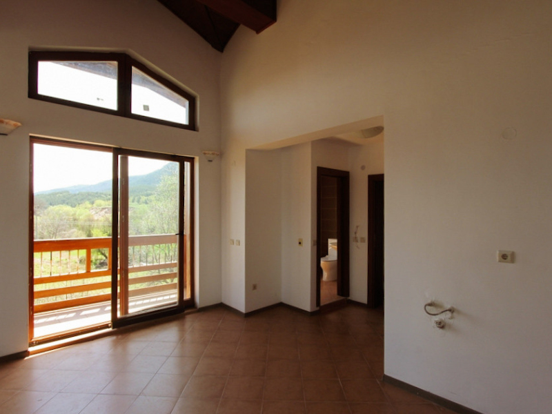 Duplex cu două camere cu vedere la munte într-o clădire nouă fără taxă de întreținere