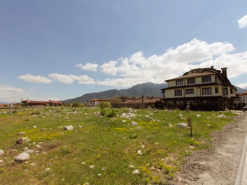 Teren generos reglementat (UPI) la doar 200 de metri de teleschi – Bansko