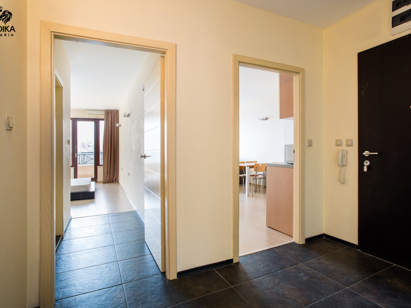 Apartament confortabil nr. 503 cu terasă și vedere la resort, Zlaté Piesky