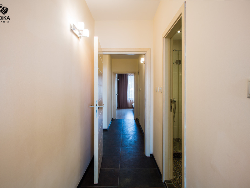 Apartament confortabil nr. 503 cu terasă și vedere la resort, Zlaté Piesky
