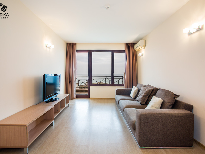 Apartament elegant nr. 312 cu terasă în resortul SIRENA – Nisipurile de Aur