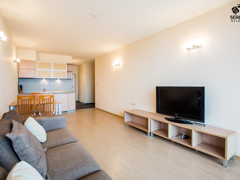 Apartament elegant nr. 312 cu terasă în resortul SIRENA – Nisipurile de Aur