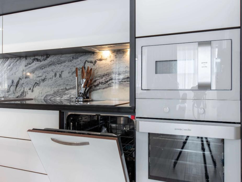 APARTAMENT EXCLUSIV PE PLAJĂ | REZIDENȚĂ SUNNY DAY
