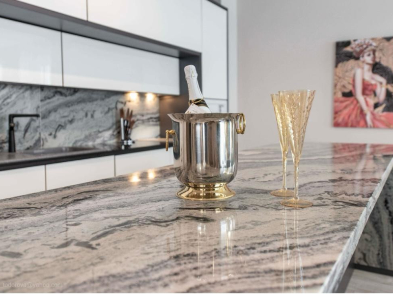 APARTAMENT EXCLUSIV PE PLAJĂ | REZIDENȚĂ SUNNY DAY