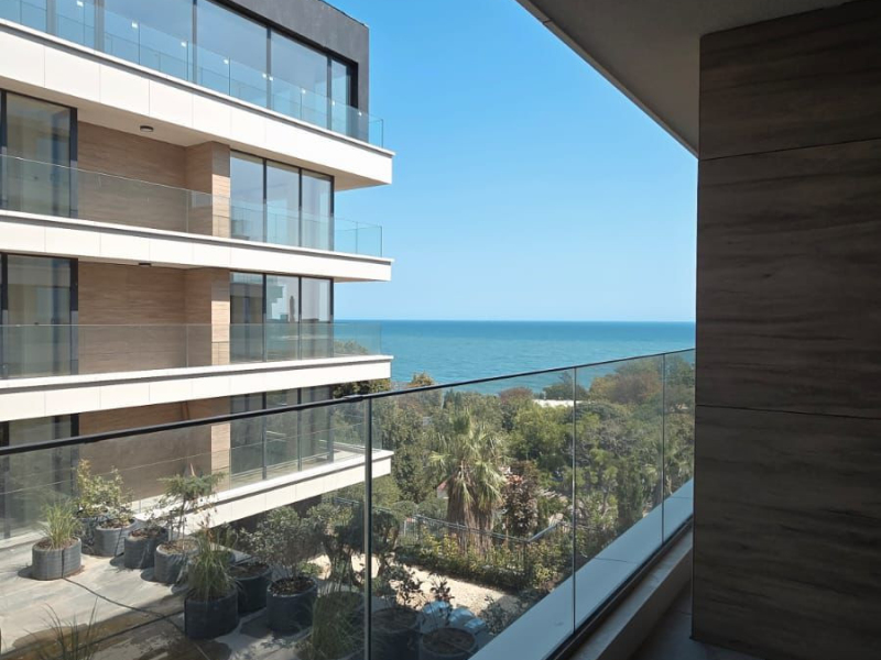 Apartament luxos cu 3 camere și vedere panoramică la mare – Azur Panorama