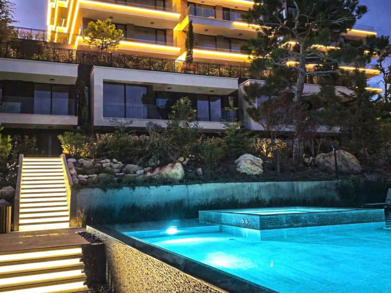 Apartament luxos cu 3 camere și vedere panoramică la mare – Azur Panorama