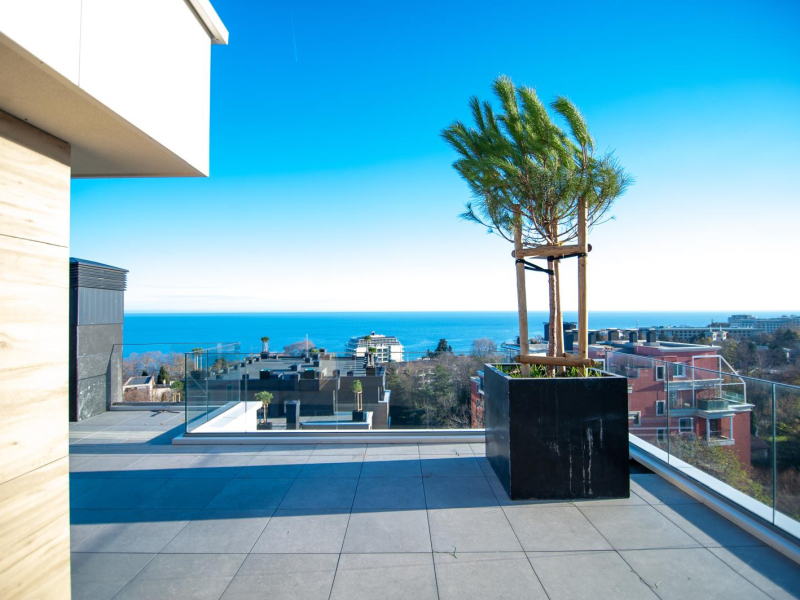 Penthouse emblematic cu terasă panoramică – lux absolut la complexul Azur Panorama