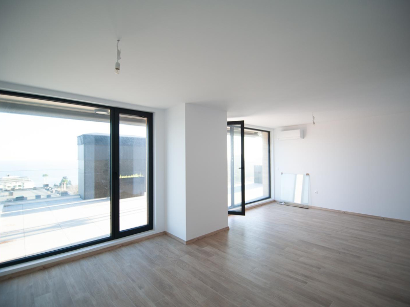 Penthouse emblematic cu terasă panoramică – lux absolut la complexul Azur Panorama